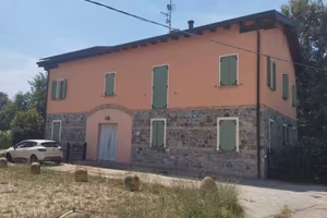 Immobile in asta di 110 m² con 3 locali e box auto