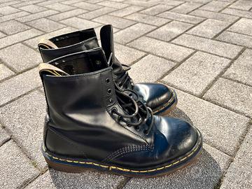Stivali dr. Martens n.8