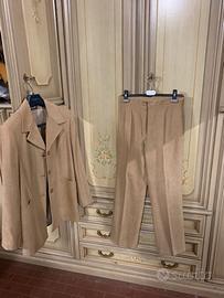 Completo giacca + pantalone in alcantara beige