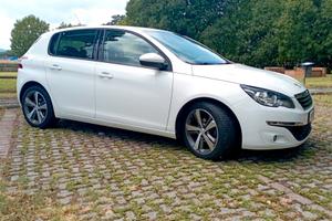 Peugeot 308 1.5 HDi 100 cv