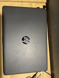 Computer HP con mouse e tera di memoria