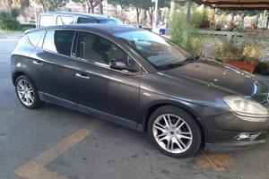 Lancia Delta 1.6 120 cv diesel  2011
