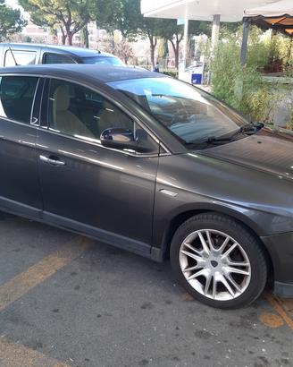 Lancia Delta 1.6 120 cv diesel  2011