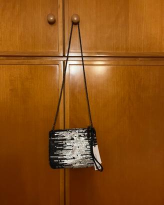 Pochette nera e argento