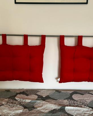 Asta a muro con cuscini/ testiera letto