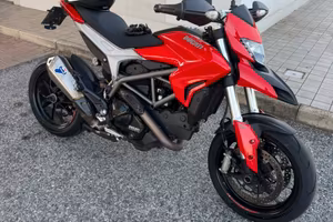 Ducati Hyperstrada 821
