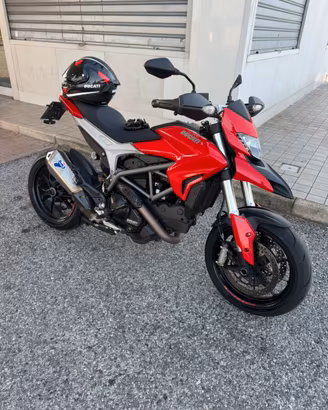 Ducati Hyperstrada 821