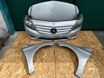 Muso Mercedes Classe B 180 1.5 D anno 2012/15