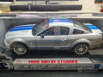 Modellino scala 1:18 del 2008 ford Shelby GT500KR
