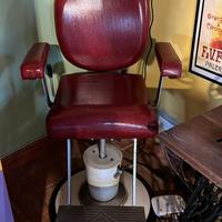 Poltrona da barbiere pietranera rossa