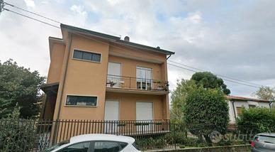 Bilocale centro Besana Brianza con balcone