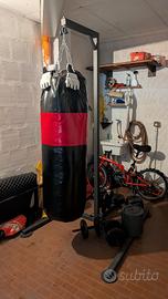 Struttura sacco da boxe + pesi