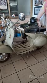 Piaggio Vespa 125 (VN) - 1955