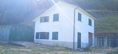 Casa da ristrutturare con Terreno