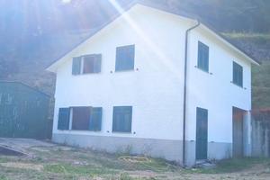 Casa da ristrutturare con Terreno