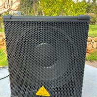 Subwoofer behringer