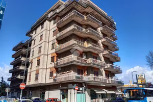 NEGOZIO A ATRIPALDA
