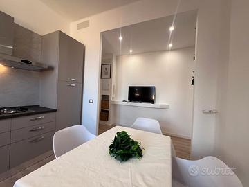 Furio Camillo App. mq. 90 con 3 camere e 3 bagni