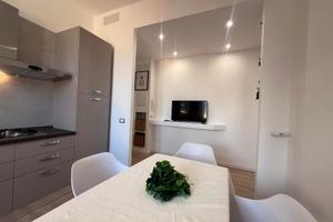 Furio Camillo App. mq. 90 con 3 camere e 3 bagni