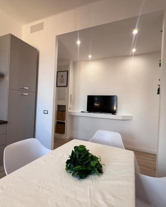 Furio Camillo App. mq. 90 con 3 camere e 3 bagni