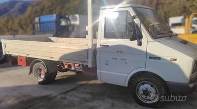 IVECO DAILY 35/8 (SOLO RICAMBI)