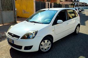 Ford Fiesta 1.2 16V 5p. Ghia