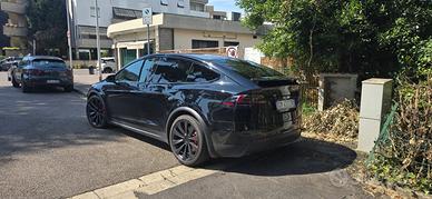 TESLA MODEL X PLAID