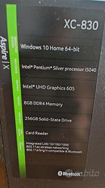 Pc Acer con monitor tastiera