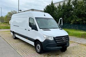 Mercedes sprinter