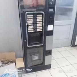 DISTRIBUTORI AUTOMATICI