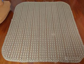 Copriletto matrimoniale all'uncinetto