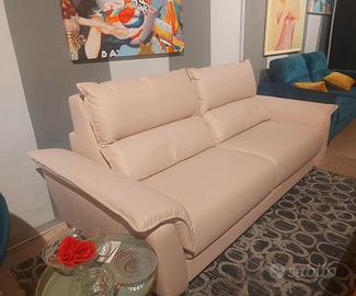 DIVANO IN PROMO PER CAMBIO VETRINA