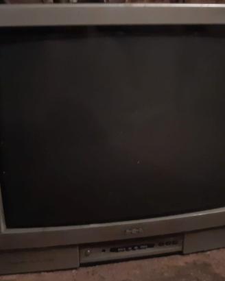 Televisore Mivar di 30 anni per collezionisti