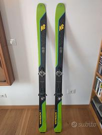 Kit scialpinismo: sci, attacchi, pelli