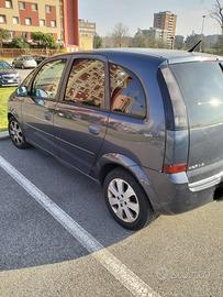 Macchina Opel Meriva 2006