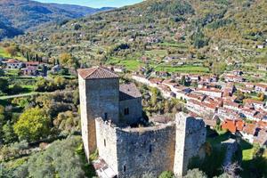 Villa di 4480 m² con box auto a Castel San Niccolò