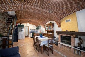 TERRATETTO UNIFAMILIARE COMPLETAMENTE RISTRUTTURAT