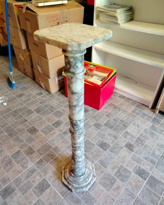 Colonna in marmo