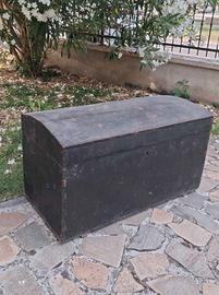 baule legno antico nero opaco 