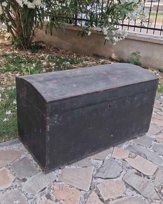 baule legno antico nero opaco 
