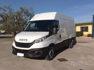 Iveco Daily 35s14 2.3hpt Furgone di serie - 2021