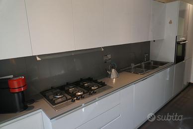 cucina Veneta Cucine laccata bianca completa