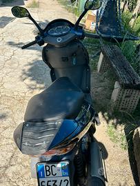 Scooter 250 leonardo