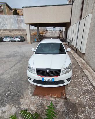 Octavia RS TDI 2.0 170 station wagon 