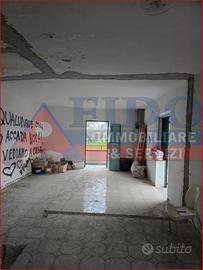 Soluzione di 240 mq su due livelli