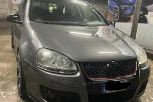 VOLKSWAGEN GOLF 5