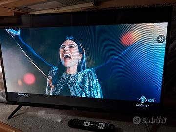 smart tv  akai 2 mesi di vita 