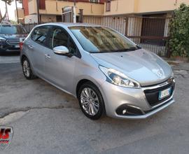 PEUGEOT 208 1.2 BENZ-KM 80.000-2017