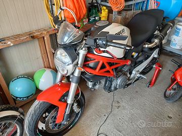 ducati 696