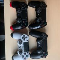 4 controller + scatola di scocche e pezzi  vari